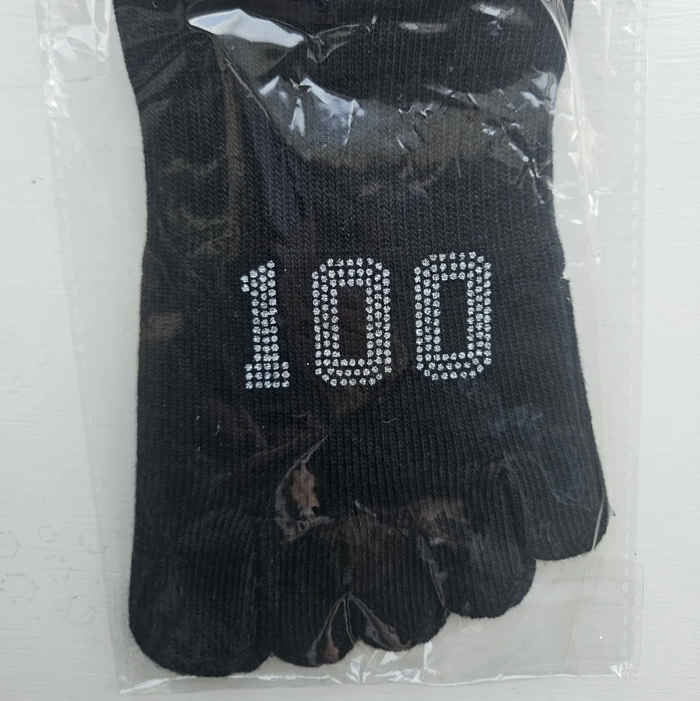 NWT ToeSox Club Pilates 100 Rhinestone Black Low Rise Grip Socks - Picture 2 of 8